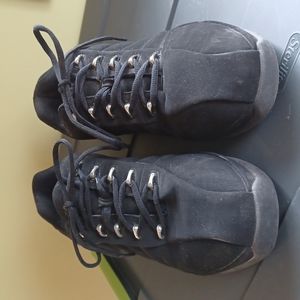 LIKE NEW MENS SHOES